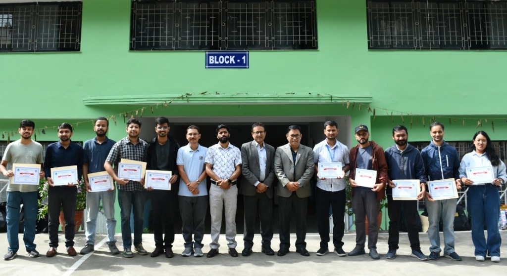 एभरेष्ट इन्जिनियरिङ कलेजमा १० दिने स्वाट तालिम